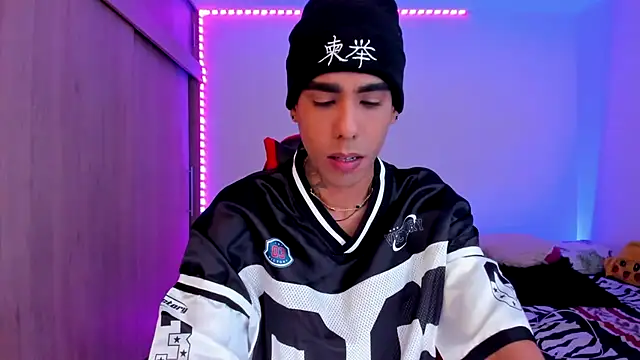 aldrinwhite online show from 02-10-26, 04:17