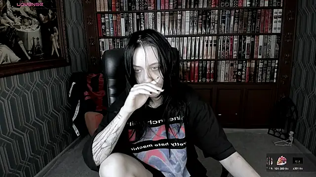 Snapshot of Medusa__Gorgona chatting on 06-20-26, 08:19 Medusa Gorgona online show from 06-20-26, 08:19