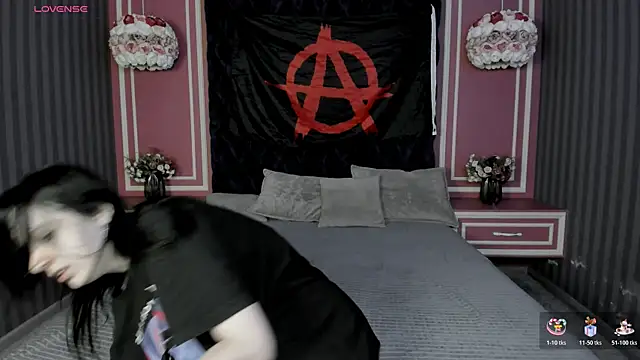 Snapshot of Medusa__Gorgona chatting on 06-04-26, 01:05 Medusa Gorgona online show from 06-04-26, 01:05