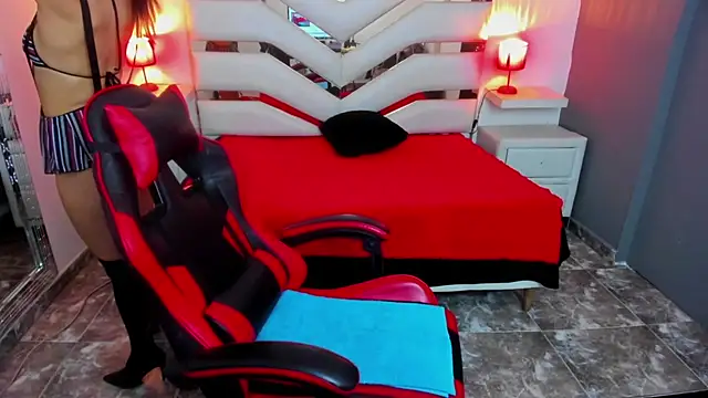 KateTompson  online show from 11-13-25, 08:02