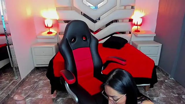 KateTompson  online show from 02-12-26, 02:17