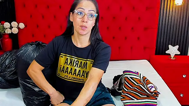KateTompson  online show from 07-21-26, 07:37