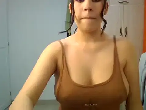 Snapshot of Indirasex_44 chatting on 12-04-24, 01:19 Indirasex 44 online show from 12-04-24, 01:19