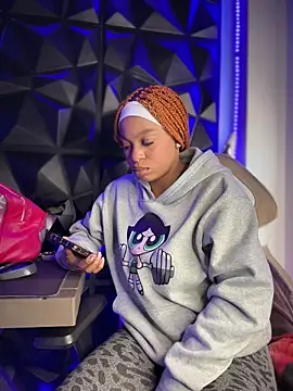 Melany Williams online show from 12-04-25, 12:48