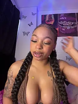 Snapshot of Melany_Williams chatting on 04-28-26, 02:32 Melany Williams online show from 04-28-26, 02:32