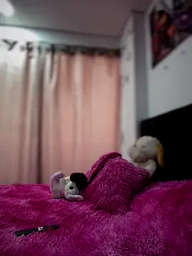 Melany Williams online show from 12-15-25, 12:33