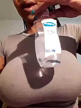 Snapshot of realsquirter chatting on 09-26-25, 08:10 realsquirter online show from 09-26-25, 08:10