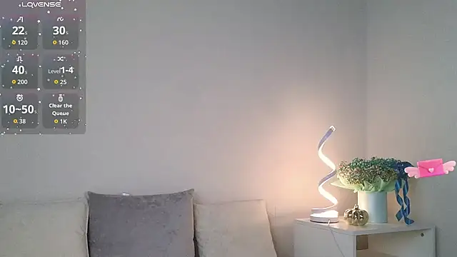 chloi hes online show from 10-25-25, 10:25