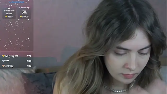 Snapshot of chloi_hes chatting on 12-15-24, 03:53 chloi hes online show from 12-15-24, 03:53