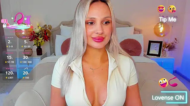 Snapshot of MissLoou chatting on 06-17-26, 05:18 MissLoou online show from 06-17-26, 05:18