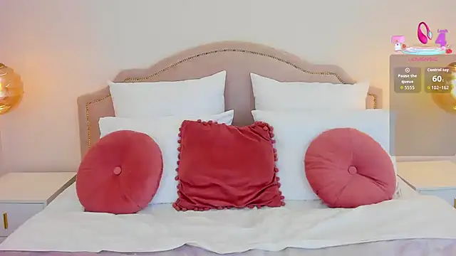 MissLoou online show from 11-10-25, 06:18