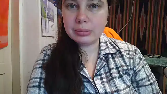 Cora Maro online show from 10-20-25, 10:32