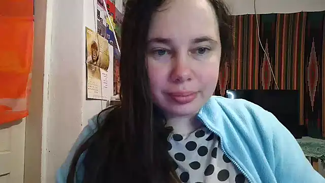 Cora Maro online show from 12-18-25, 11:30