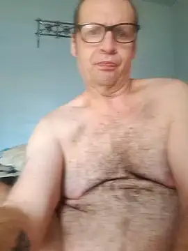 fastesttongue1680 online show from 12-29-24, 06:38