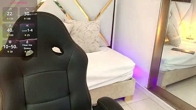 Emelie Ch1 online show from 02-26-26, 02:33