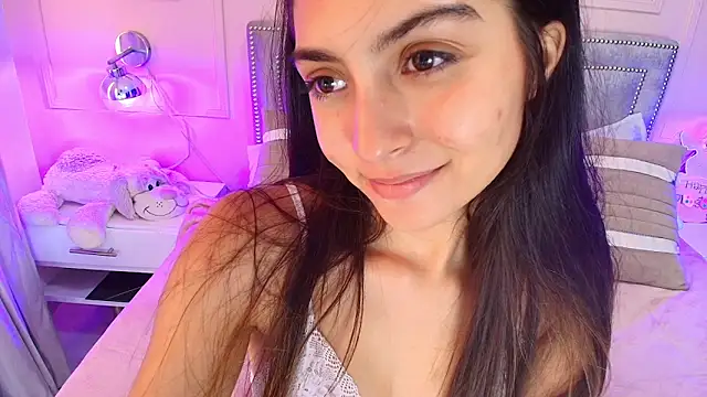 Snapshot of Emelie_Ch1 chatting on 01-12-25, 11:39 Emelie Ch1 online show from 01-12-25, 11:39