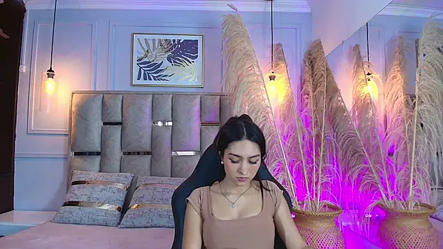 Snapshot of Emelie_Ch1 chatting on 03-06-25, 05:24 Emelie Ch1 online show from 03-06-25, 05:24