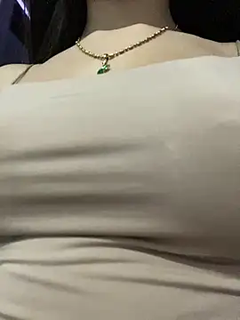 Snapshot of Emelie_Ch1 chatting on 03-20-25, 02:29 Emelie Ch1 online show from 03-20-25, 02:29