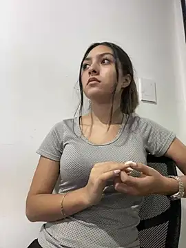 Snapshot of Emelie_Ch1 chatting on 03-18-25, 10:48 Emelie Ch1 online show from 03-18-25, 10:48