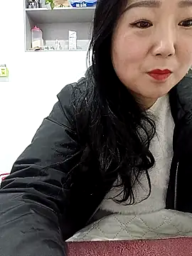 Snapshot of AHL756 chatting on 02-16-25, 05:59 AHL756 online show from 02-16-25, 05:59