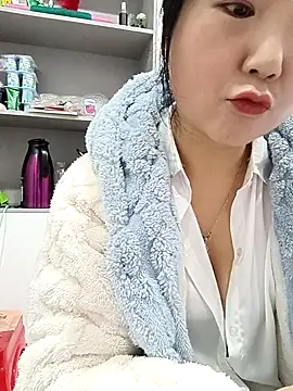 Snapshot of AHL756 chatting on 02-26-25, 05:46 AHL756 online show from 02-26-25, 05:46