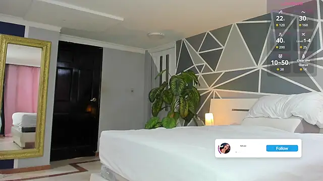 charolbruce 1 online show from 10-24-25, 12:48