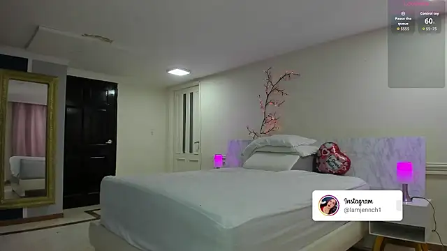 charolbruce 1 online show from 02-23-26, 11:33