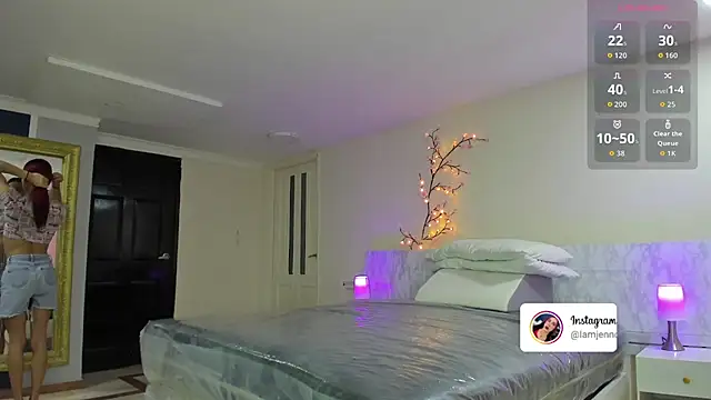 charolbruce 1 online show from 11-18-25, 12:08