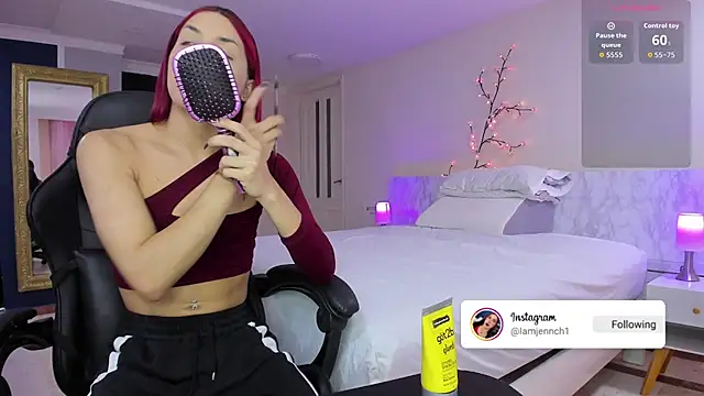 charolbruce 1 online show from 11-08-25, 12:20