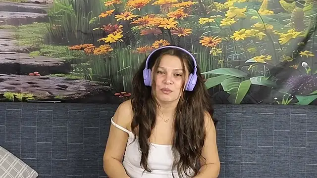 MadameDeFeu online show from 11-14-25, 02:10