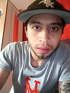 Snapshot of Mich_Stev9524 chatting on 02-03-26, 10:48 Mich Stev9524 online show from 02-03-26, 10:48