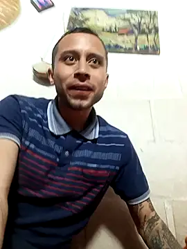 Snapshot of Mich_Stev9524 chatting on 11-29-25, 10:32 Mich Stev9524 online show from 11-29-25, 10:32