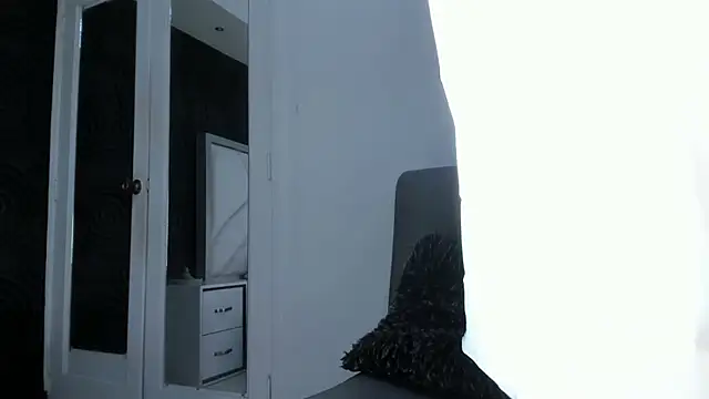 AbigailWilliams  online show from 10-17-25, 11:12