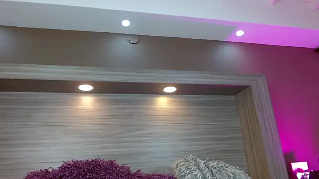 AbigailWilliams  online show from 03-25-26, 12:04