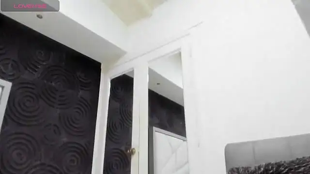 AbigailWilliams  online show from 11-11-25, 11:05