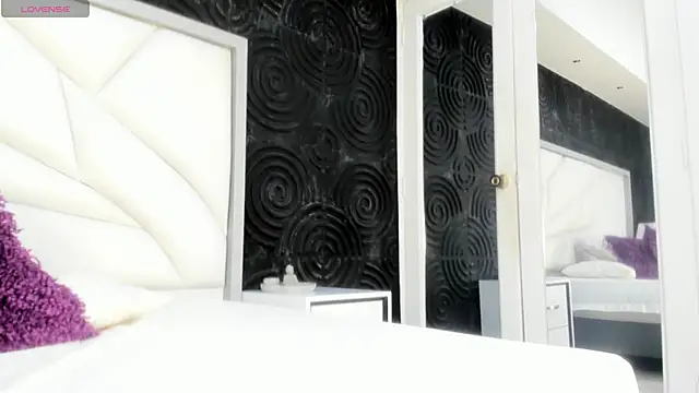 AbigailWilliams  online show from 11-25-25, 11:10