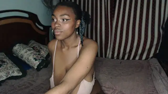 Snapshot of lyssyhorny chatting on 03-02-26, 02:01 lyssyhorny online show from 03-02-26, 02:01