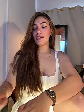 Snapshot of emmily_d chatting on 05-15-26, 07:01 emmily d online show from 05-15-26, 07:01