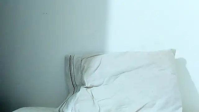 Snapshot of LorenRosse chatting on 05-27-26, 01:37 LorenRosse online show from 05-27-26, 01:37