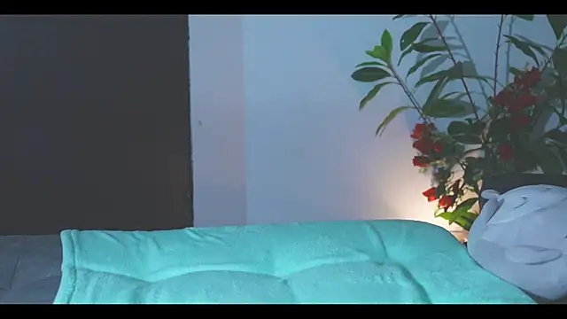 Snapshot of LorenRosse chatting on 05-15-26, 11:03 LorenRosse online show from 05-15-26, 11:03