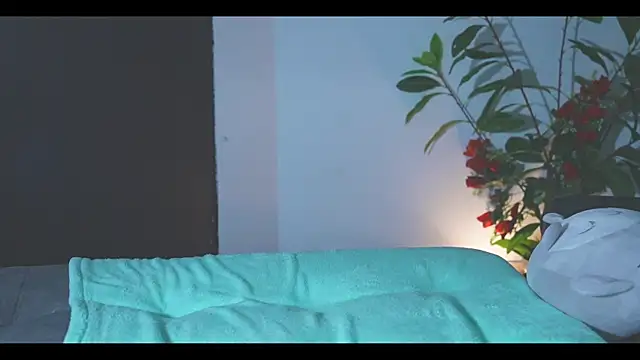 Snapshot of LorenRosse chatting on 05-15-26, 11:47 LorenRosse online show from 05-15-26, 11:47