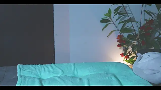 Snapshot of LorenRosse chatting on 05-15-26, 11:14 LorenRosse online show from 05-15-26, 11:14