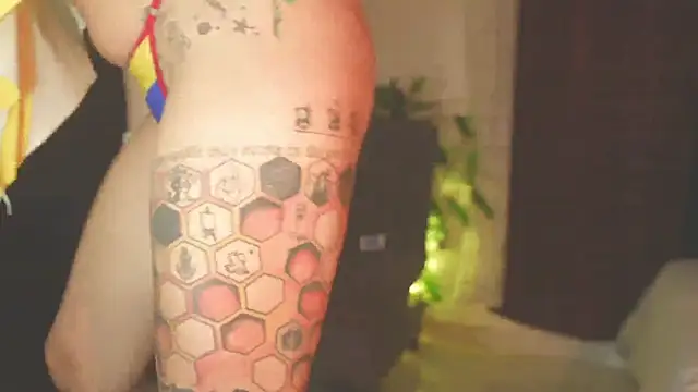 LorenRosse online show from 06-17-26, 11:47