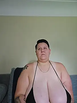 Snapshot of DevilDahm chatting on 07-28-26, 04:16 DevilDahm online show from 07-28-26, 04:16