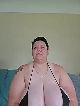 Snapshot of DevilDahm chatting on 06-18-26, 06:35 DevilDahm online show from 06-18-26, 06:35