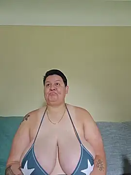 Snapshot of DevilDahm chatting on 06-20-26, 06:35 DevilDahm online show from 06-20-26, 06:35