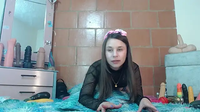 Snapshot of RubyEmerald chatting on 02-14-26, 02:12 RubyEmerald online show from 02-14-26, 02:12