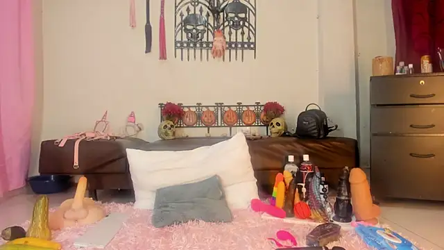 RubyEmerald online show from 11-14-25, 12:25