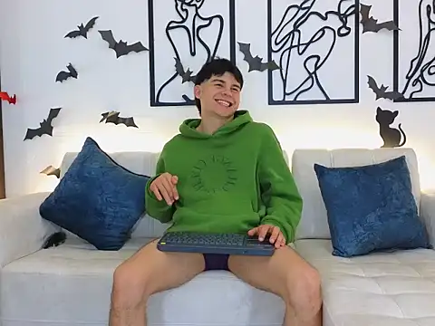 Snapshot of Deam_Broowm chatting on 10-17-25, 09:16 Deam Broowm online show from 10-17-25, 09:16