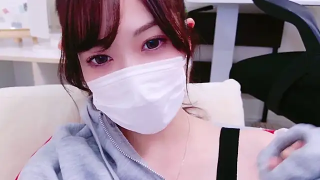 Snapshot of oxo_yuna_oxo chatting on 02-02-25, 03:49 oxo yuna oxo online show from 02-02-25, 03:49
